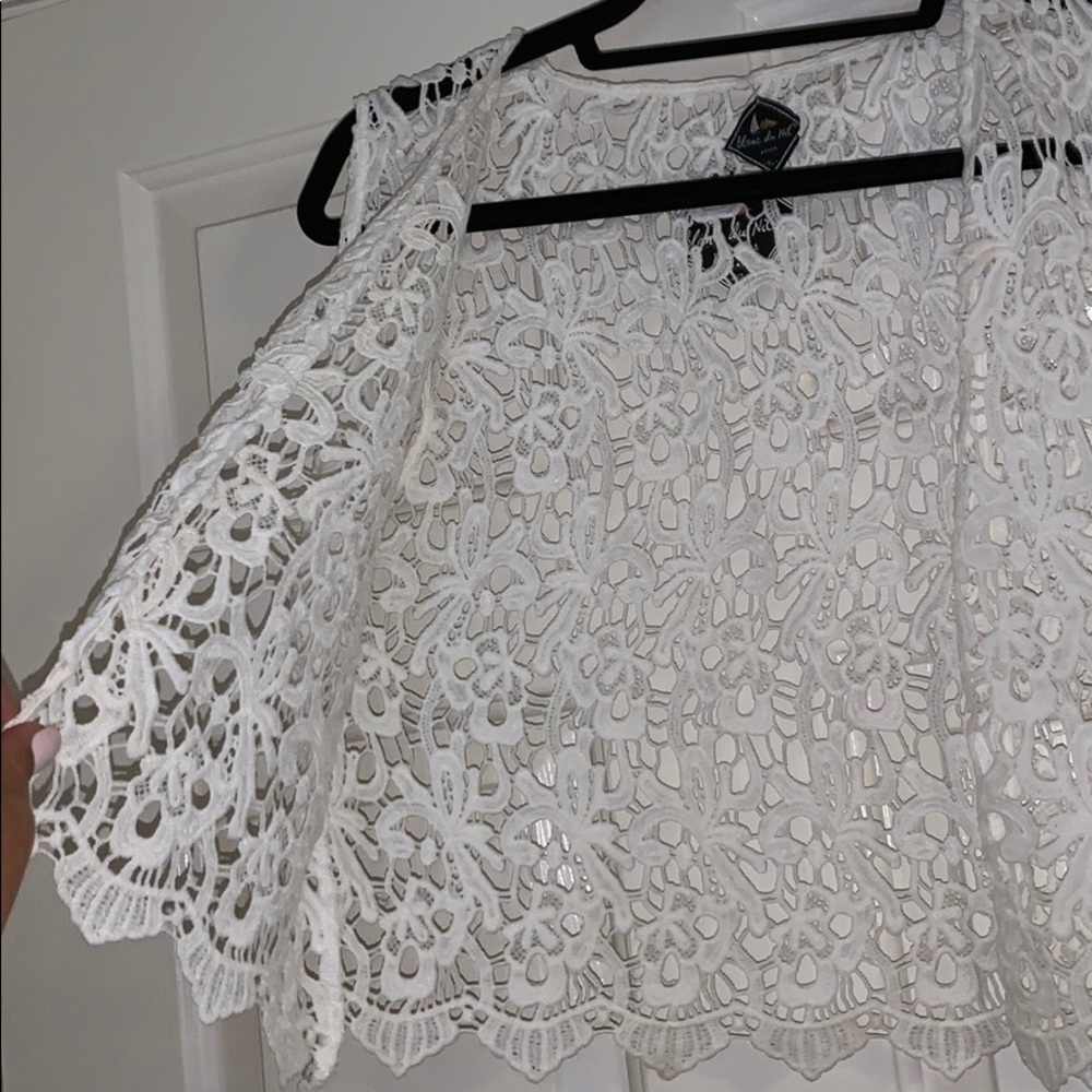 Italian lace cropped vest